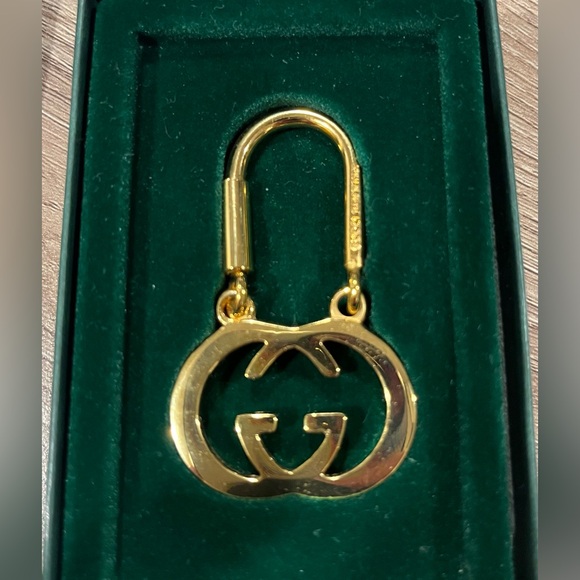 GUCCI Interlocking GG Keychain - Picture 1 of 6
